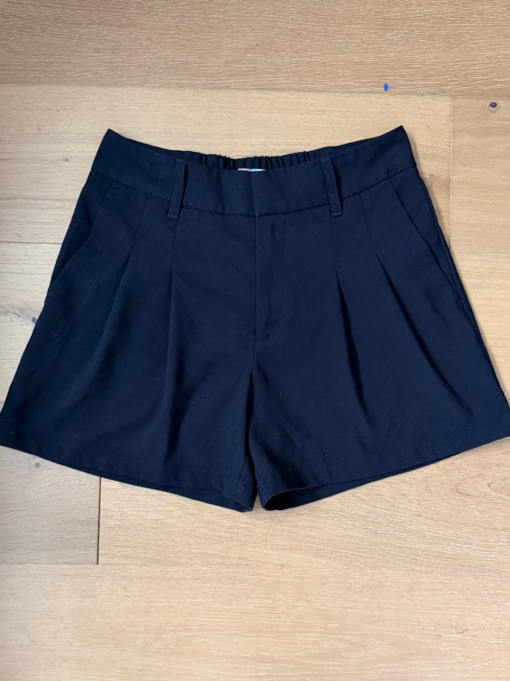 Urban Outfitters UO High Rise Pleated Trouser Shorts Dressy Black Womens Medium